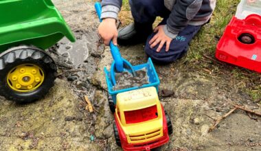 Foreslår færre ansatte og kutt i åpningstidene i barnehagene