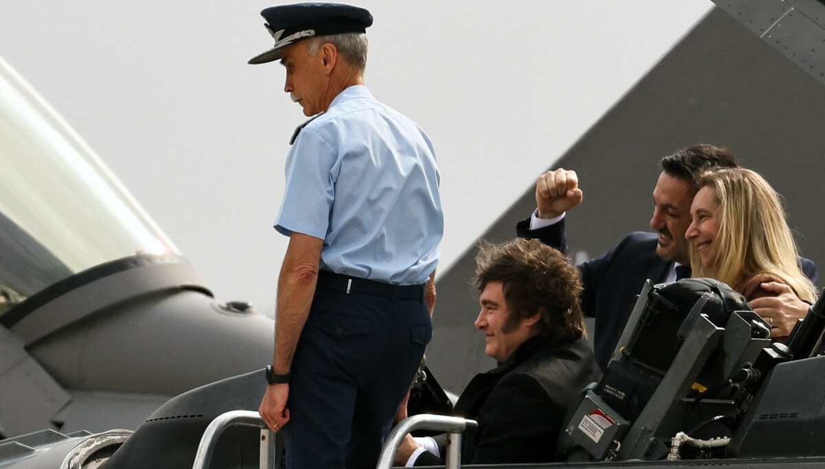 Argentina mottar sine første F-16 jagerfly fra Danmark