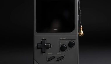 ModRetro har lansert en ny versjon av sin Game Boy-klone, som er knyttet til en amerikansk våpenprodusent. -