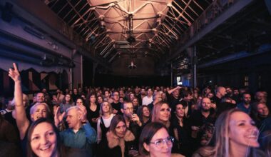 Kultur, Horten | I kø for billetter: Stor interesse for stjerneskuddet i Horten - Gjengangeren