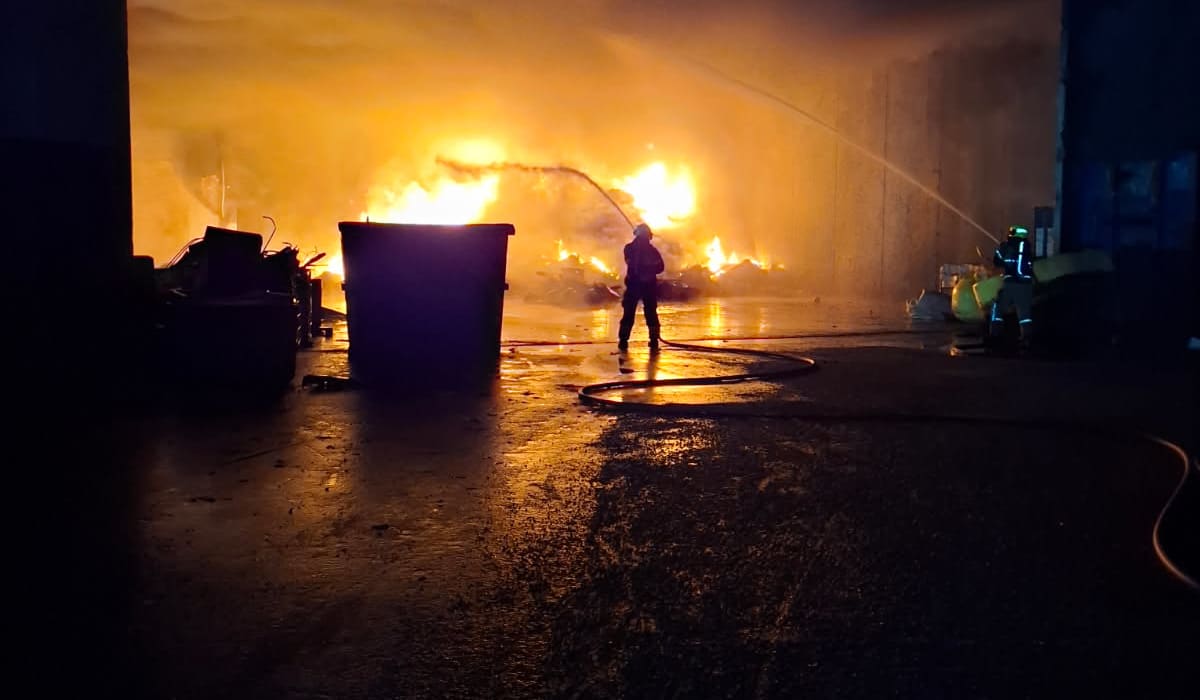 Melding om brann i gjenvinningsstasjon - adressa.no