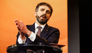 Jan Christian Vestre (Ap) og regjeringen har bevilget mer penger til helseplattformen.