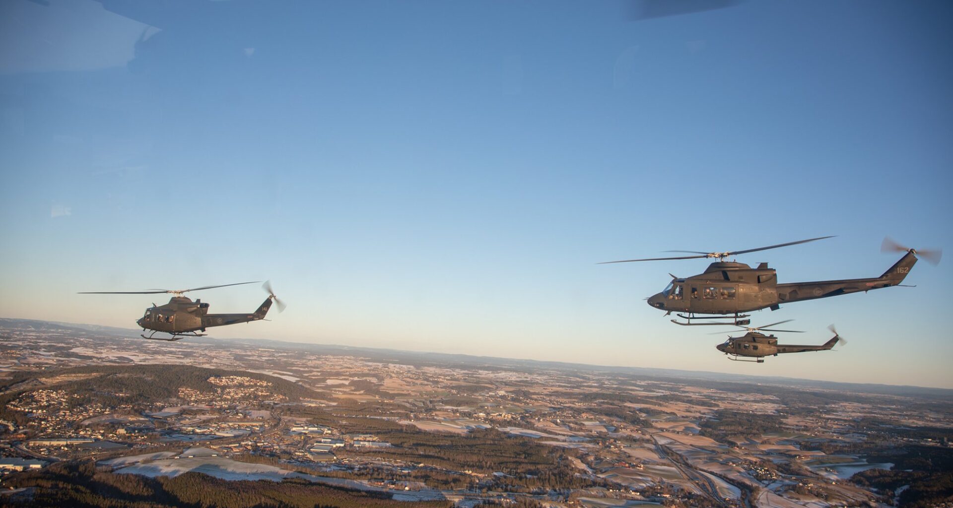 Tønsberg, Luftforsvaret | I dag bør du se opp – skal fly i formasjon over Tønsberg