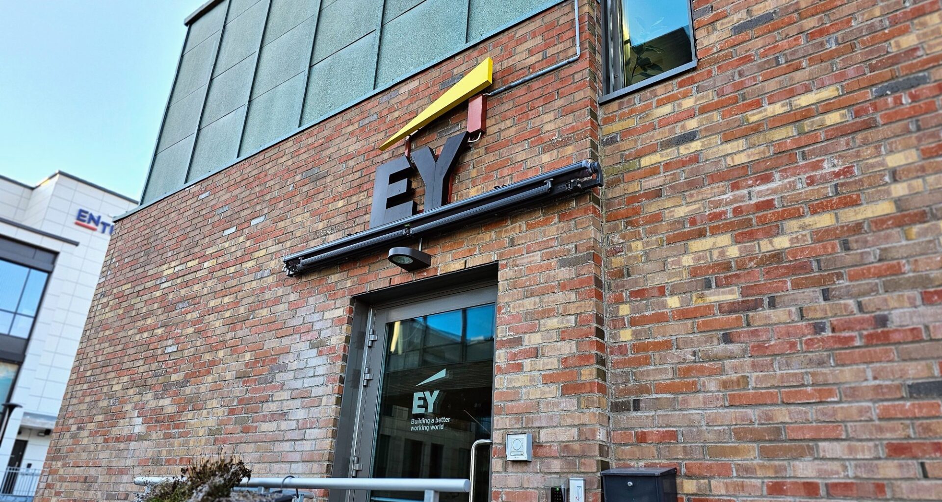 Næringsliv, Lillehammer | Kjøper lokalkontorene på Lillehammer og Otta