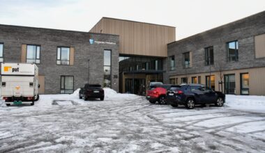 Tønsberg, Hogsnes helsehus | Folk raser etter stengingen av 18 langtidsplasser ved Hogsnes helsehus – det er ikke første gangen kommentarfeltet koker