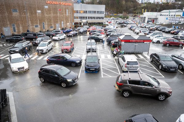Vi sjekket om det var kaos i forbindelse med julehandel på Lagunen og Horisont.Lagunen