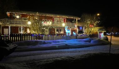 (+) Uhøytidelig konkurranse: Her lyser «julehusene» opp mørketiden - ht.no