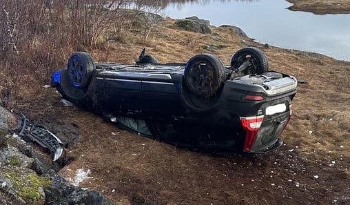 Slet med å komme seg ut av bilen etter trafikkulykke