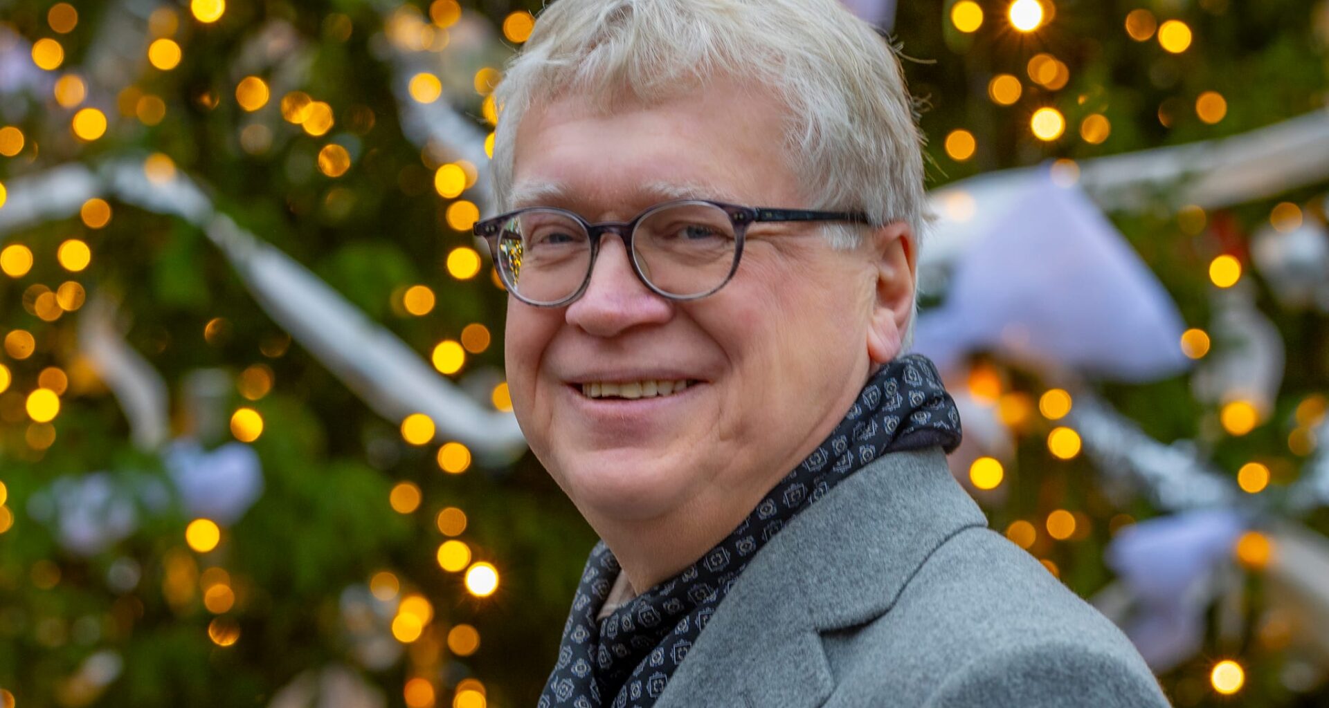 Geir Thomas Risåsen har skrevet bok om julefeiring helt til 13. januar