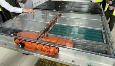 Elbiler blir lettere enn bensinbiler