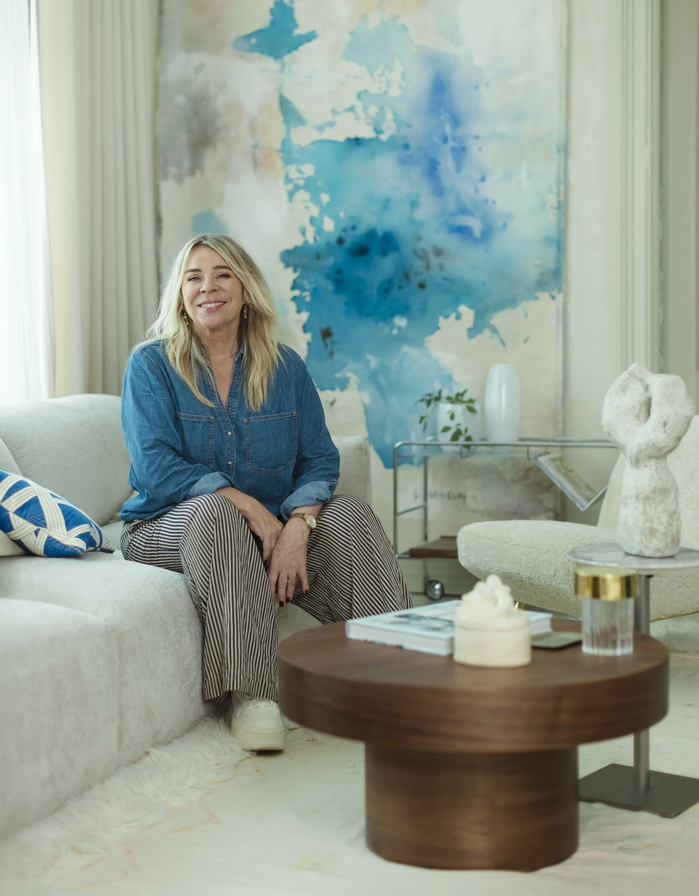 DELER: Interiørstylist Tone Kroken har gjort seg sine erfaringer, da hun mistet alt hun eide i julen. FOTO: Astrid Waller