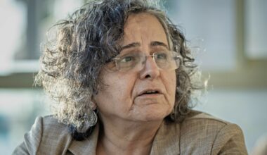 Med fiender på alle kanter