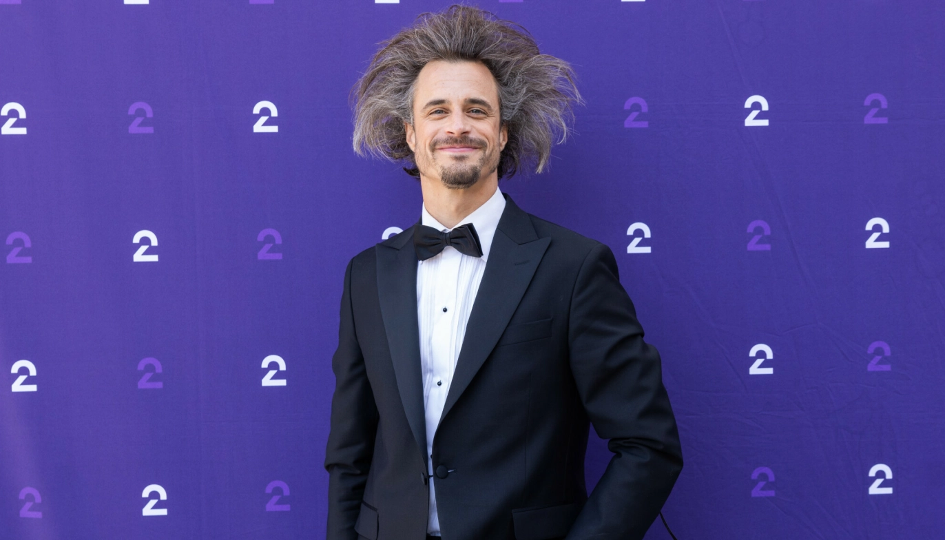 KLOVN: Viggo med full klovnemanke under presselanseringen av «Skal vi danse.» Foto: Espen Solli / TV 2