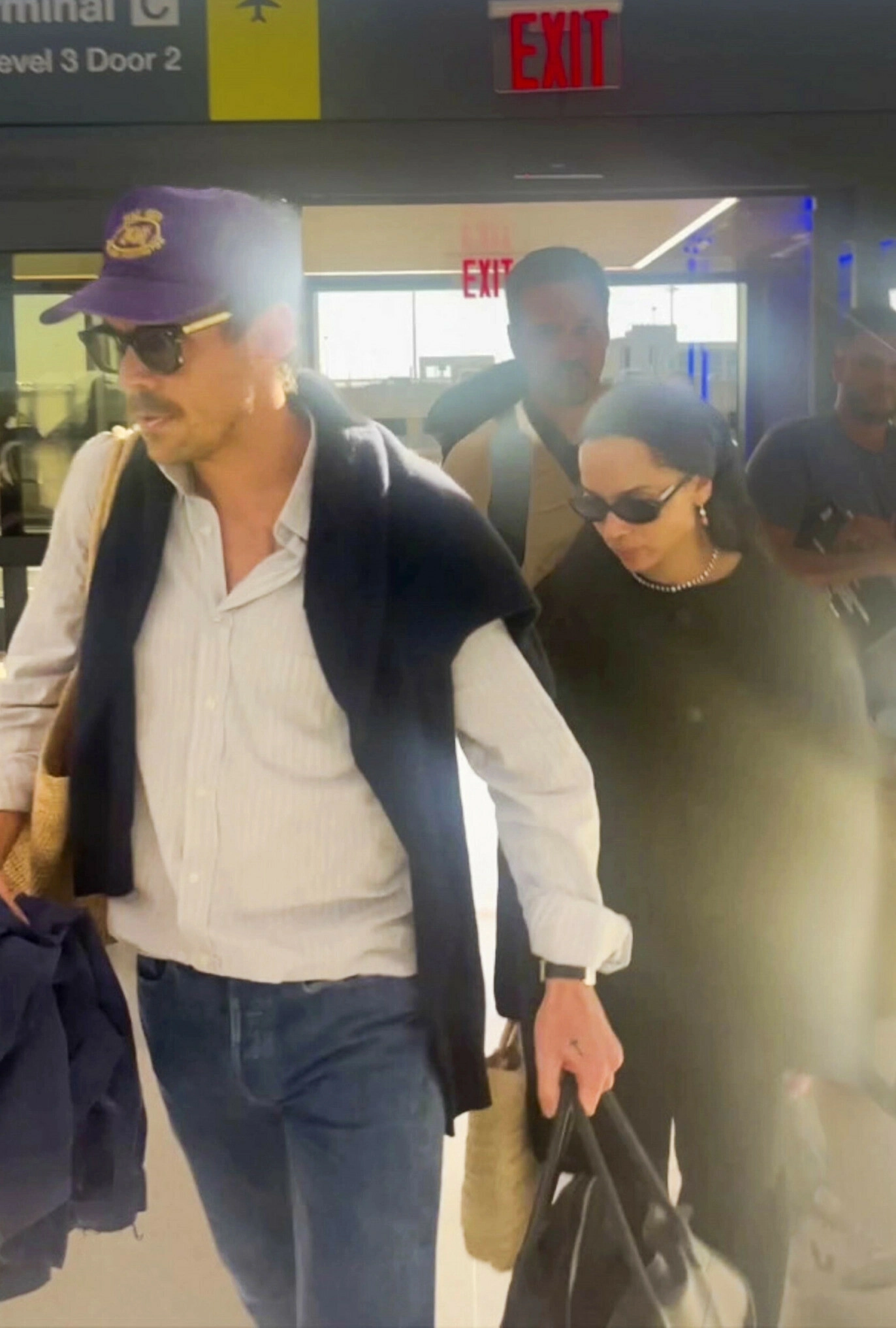 TURTELDUER: Den siste tiden har Harry og Zöe blitt avbildet sammen en rekke ganger. Foto: AKGS / Backgrid UK / NTB