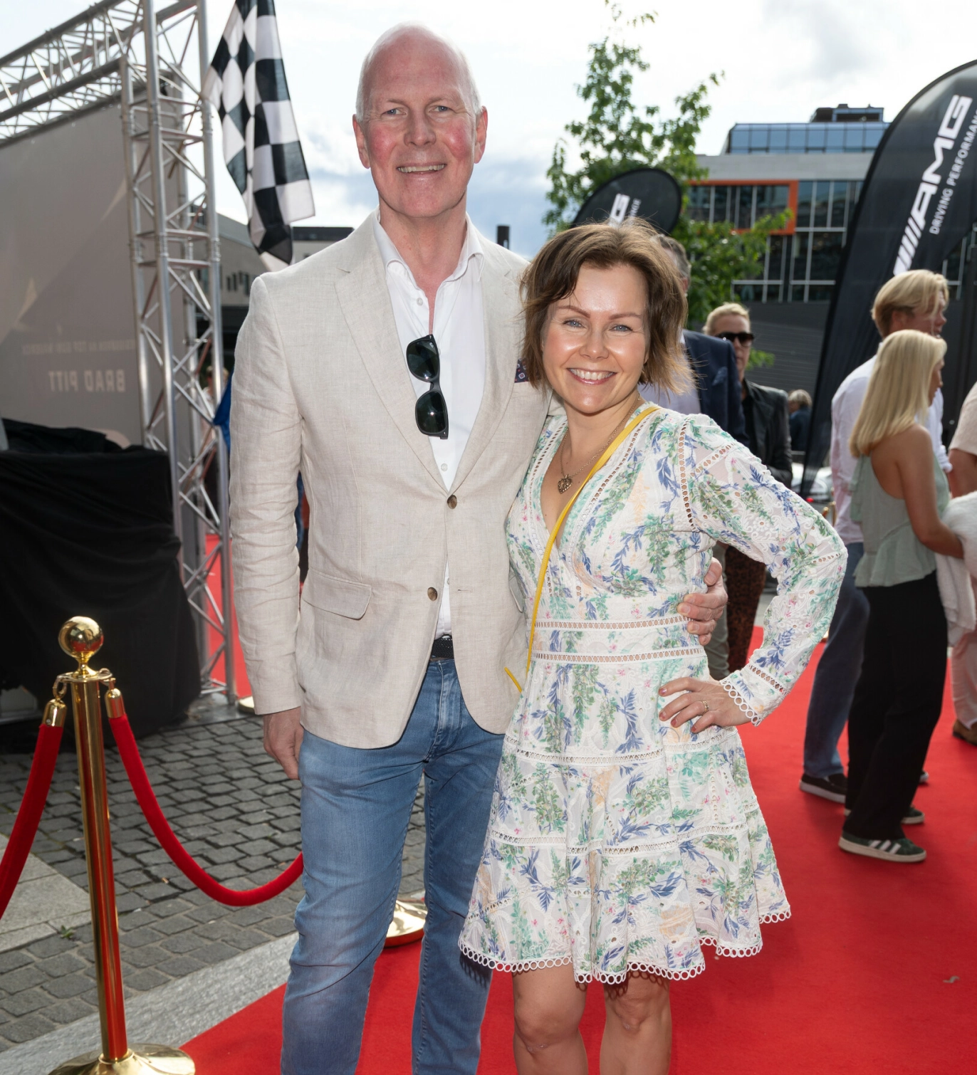 OVERLYKKELIG: Sanna Sarromaas ektemann, Øyvind Larssen, ble så glad for at kona skulle få hjelp at han lot kameraene slippe til. Foto: Andreas Fadum/Se og Hør