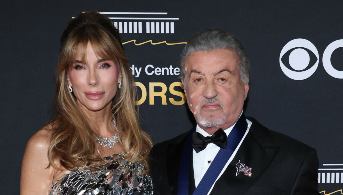 Sylvester Stallone bruker stokk etter tiår med brutale stunt-skader