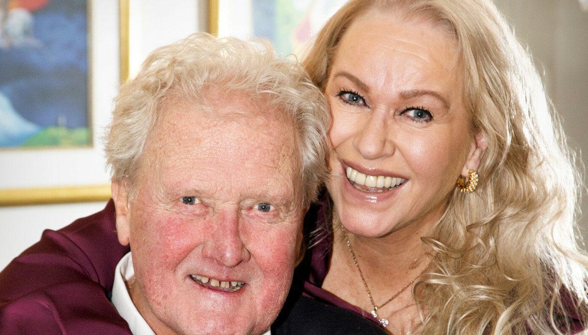 Dan Børge Akerø reddet av kona