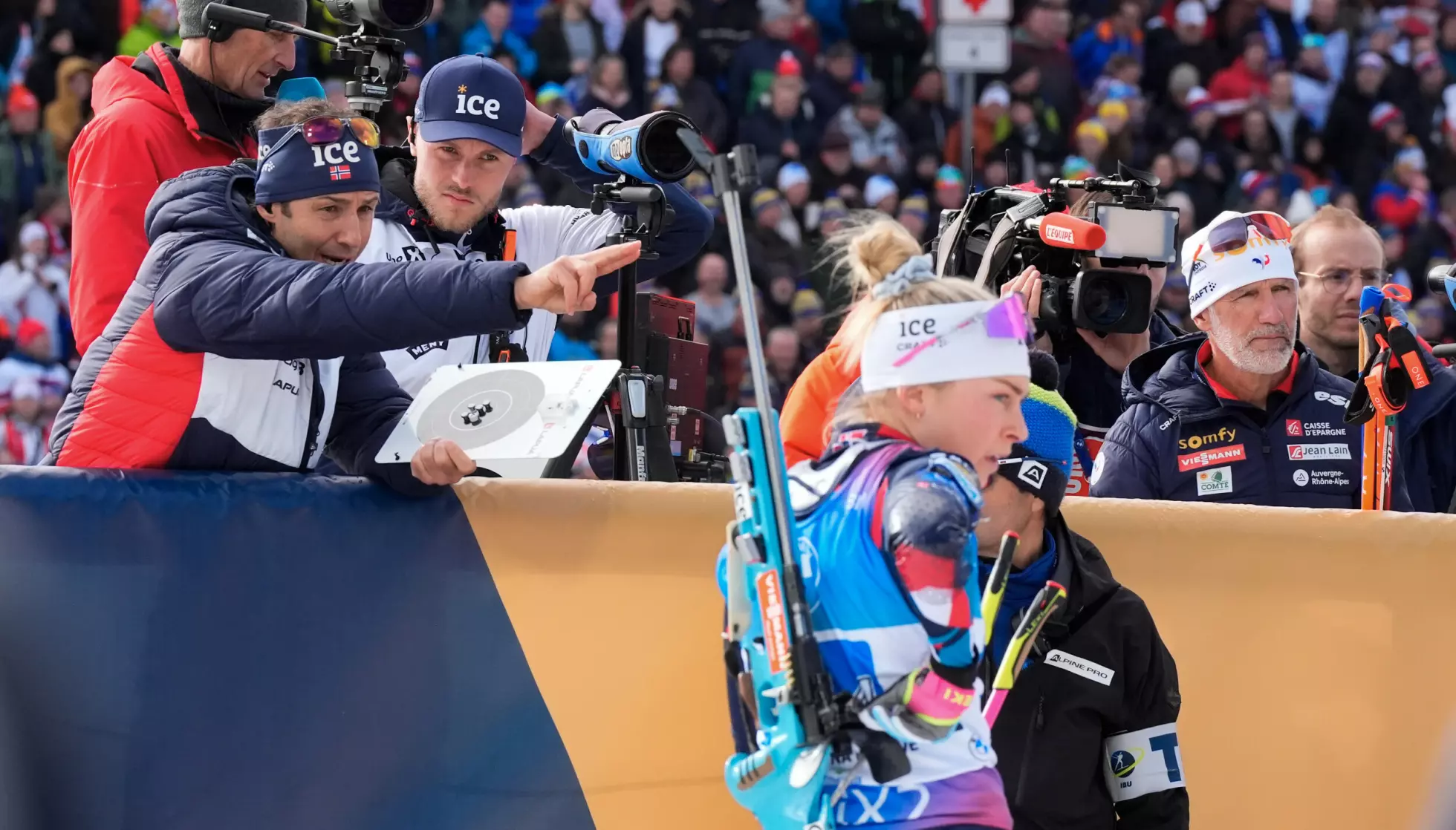 KAN BLI DYRT: Anders Øverby (med Ice-caps) skal spandere en kveld på byen for rekruttlandslaget om de klarer å skyte enten 10 ellet 20 treff i konkurranser. Foto: Heiko Junge / NTB