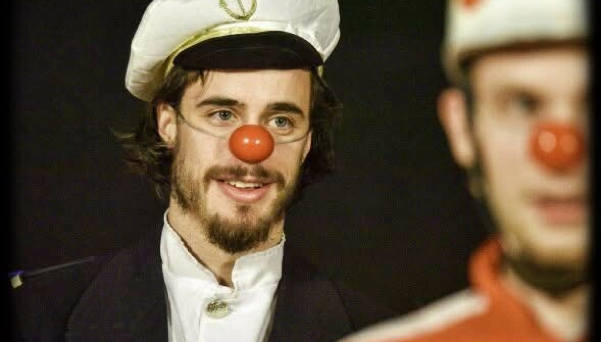 KLOVNENESE: Viggo som yngre klovn. Den røde nesa er ikke til å gjemme seg bak - men til å vise alt med. Foto: Privat