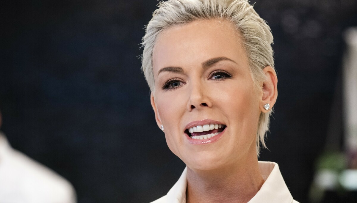 - Må slutte å late som