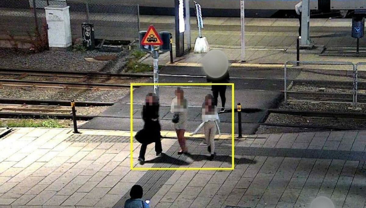 Tenåringsjenter mistenkt for granatkasting