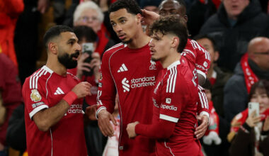 - Forblir mellom oss