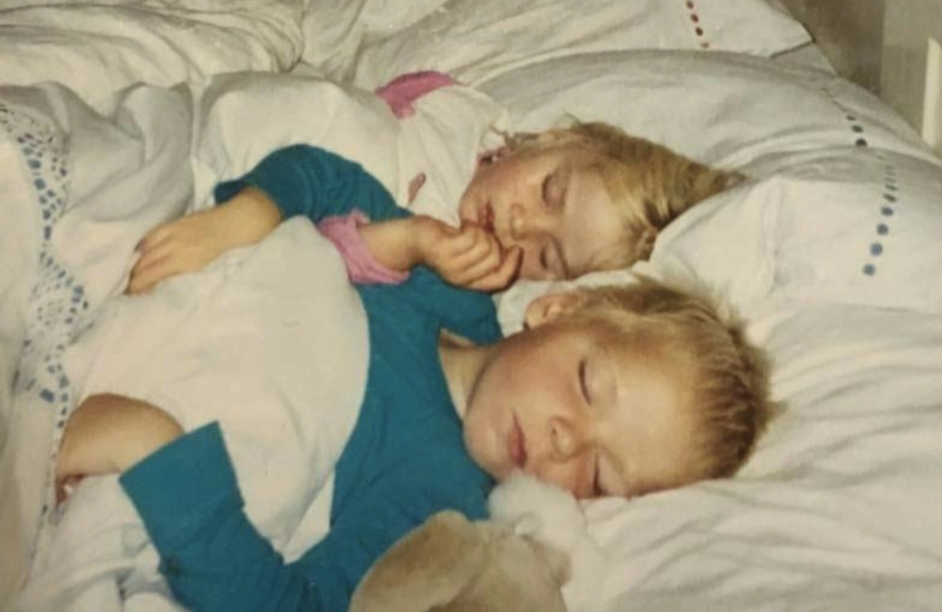 MISTET ALT: Tones barn omtrent på den tiden de ble rtammet av husbrannen, og mistet alt de eide FOTO: Provar