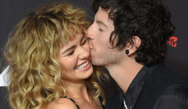 Debby Ryan og Josh Dun ønsker velkommen til sitt første barn