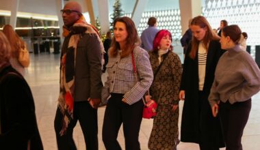 Kongefamilien på førjulstradisjon med Nøtteknekkeren i Oslo