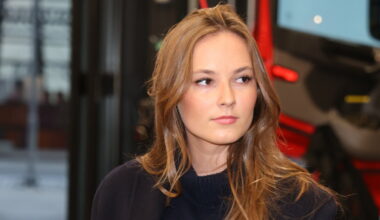 Prinsesse Ingrid Alexandra og prins Sverre Magnus tilbake i Norge for kongelige oppdrag: Besøker Sentrum brannstasjon