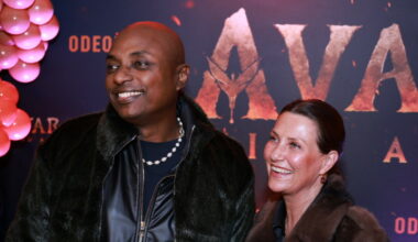 Kjendisene strømmer til den rød løperen for eksklusiv «Avatar