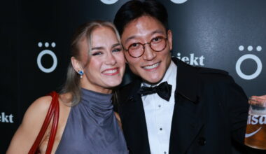 Kjendiser ankommer den røde løperen i Oslo