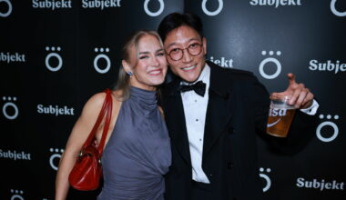 Kjendiser ankommer den røde løperen i Oslo