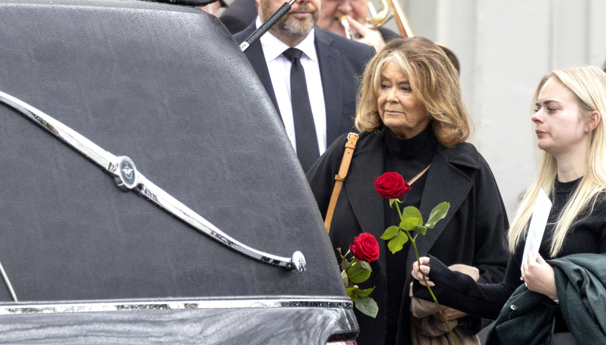 Wenche Myhre tok et siste farvel med broren Reidar Myhre