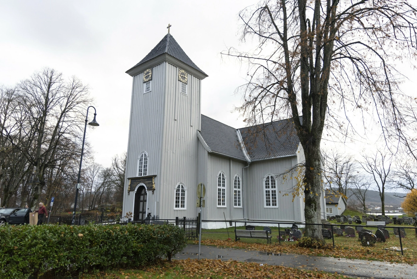 VAKKER KIRKE:
Gravferden fant sted
fra Drøbak kirke. Foto: Andreas Fadum