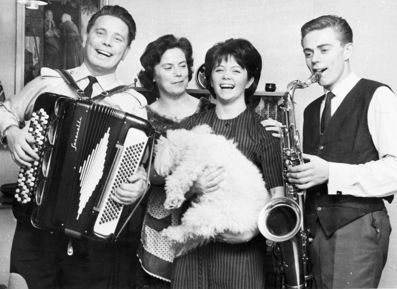 MUSIKK I BLODET: Pappa Kjell,
mamma Reidun, Wenche og Reidar
vokste opp på – og bak scenen.