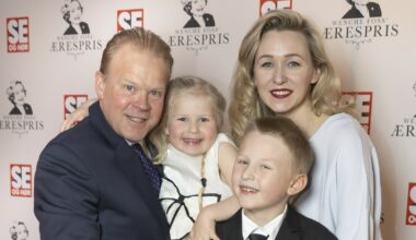 Anders Baasmo mottar Wenche Foss' ærespris på Grand Hotel