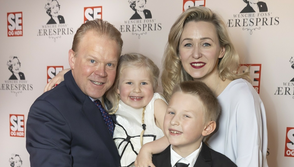 Anders Baasmo mottar Wenche Foss' ærespris på Grand Hotel