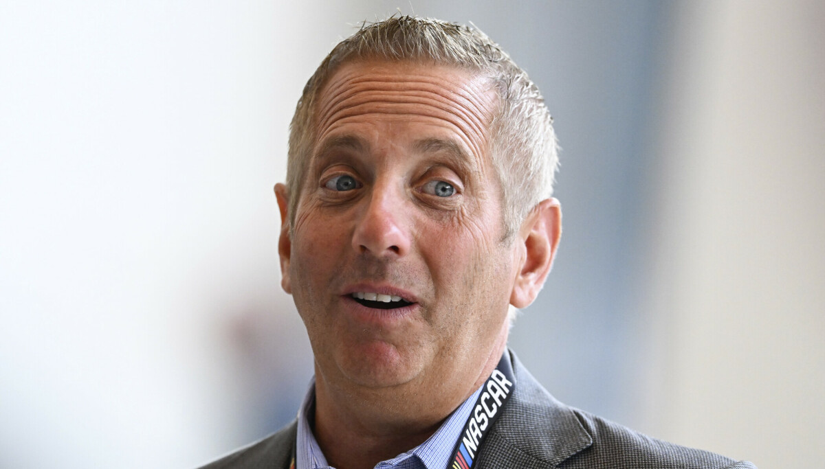 Nascar-legenden Greg Biffle og hans familie fryktes omkommet etter at et privatfly styrtet i Nord-Carolina i USA.