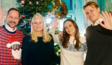 Kronprinsfamilien deler søt julehilsen til folket