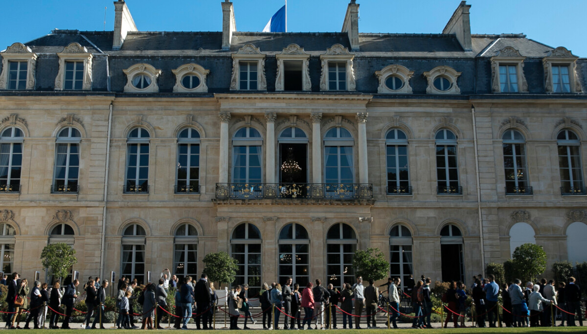 Élysée-ansatt anklaget for tyveri