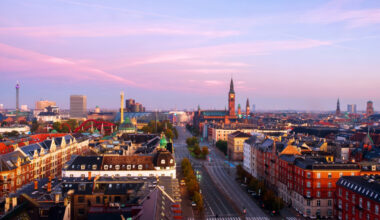 Kastet toåring i døden