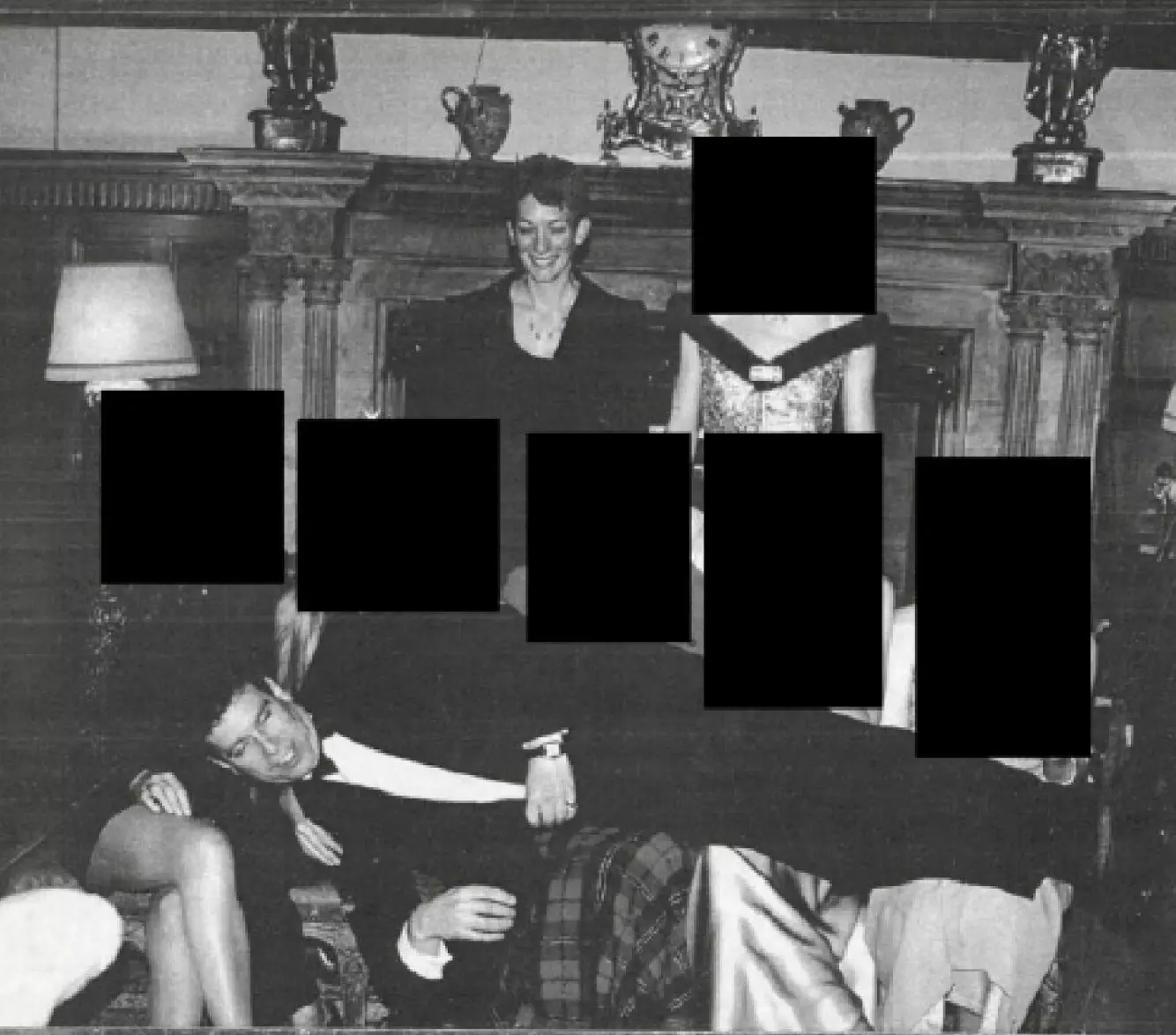 PÅ INNSIDEN: Bildet er tatt i et av de større mottaksrommene i godset, opplyser Lownie. Det er ikke opplyst hvilken dato bildet er tatt. Foto: U.S. Justice Department / NTB