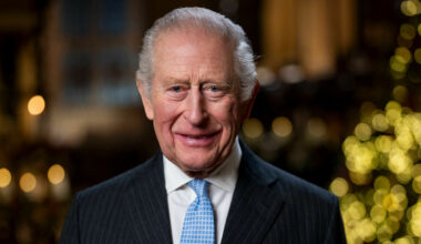 Kong Charles advarer i juletalen etter katastrofeår for den britiske kongefamilien