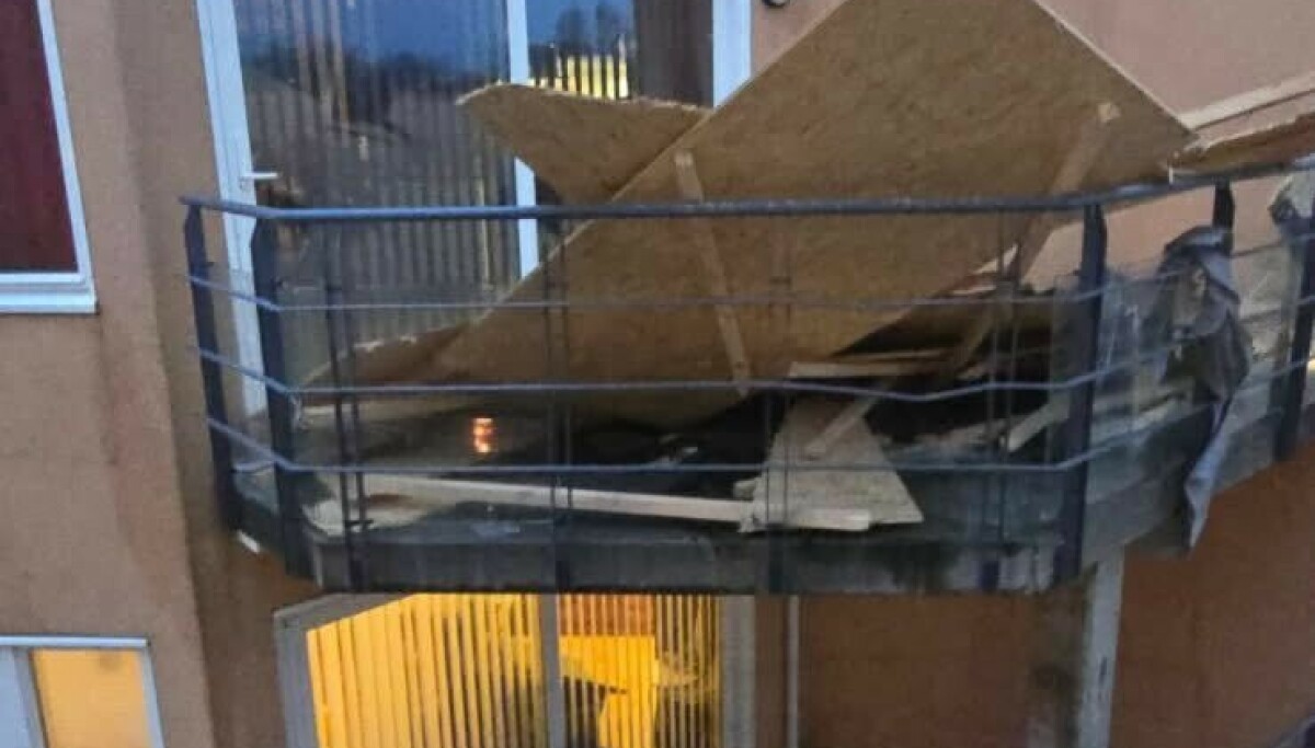 Vinden tok taket: - Helt absurd