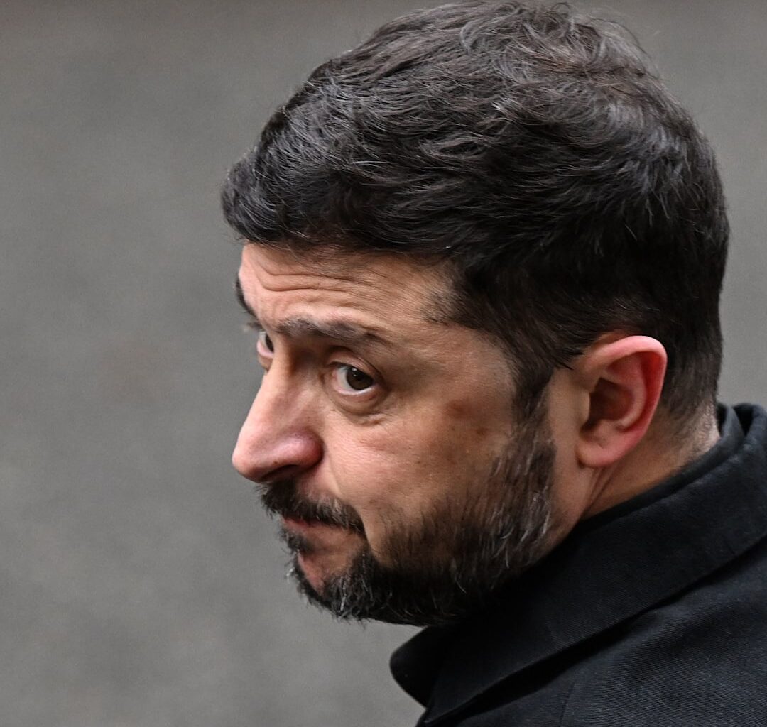 Zelensky åpner for valg i Ukraina