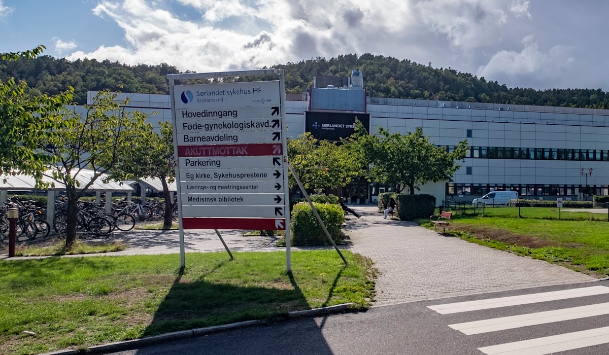 (+) Mister over hundre parke­rings­plasser. Oppfordrer til sykkel og buss. - fvn.no