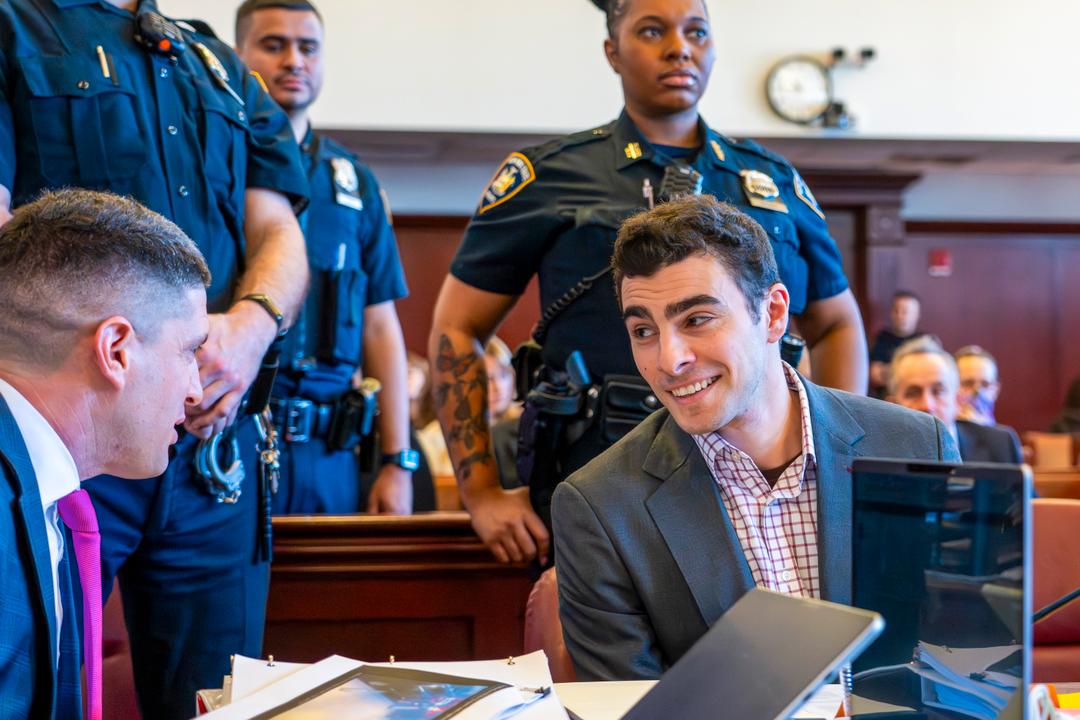 Mangione kjemper mot bevisene