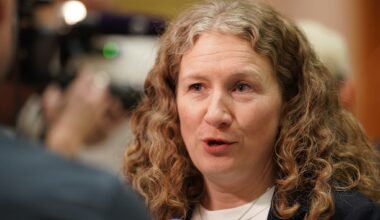 Vil ha nye samtaler med MDG og SV i forsøk på å få støtte til budsjettforslag