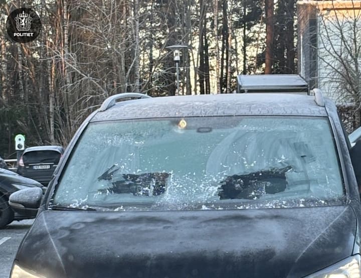 Mistet førerkortet etter å ha kjørt med is på frontruten